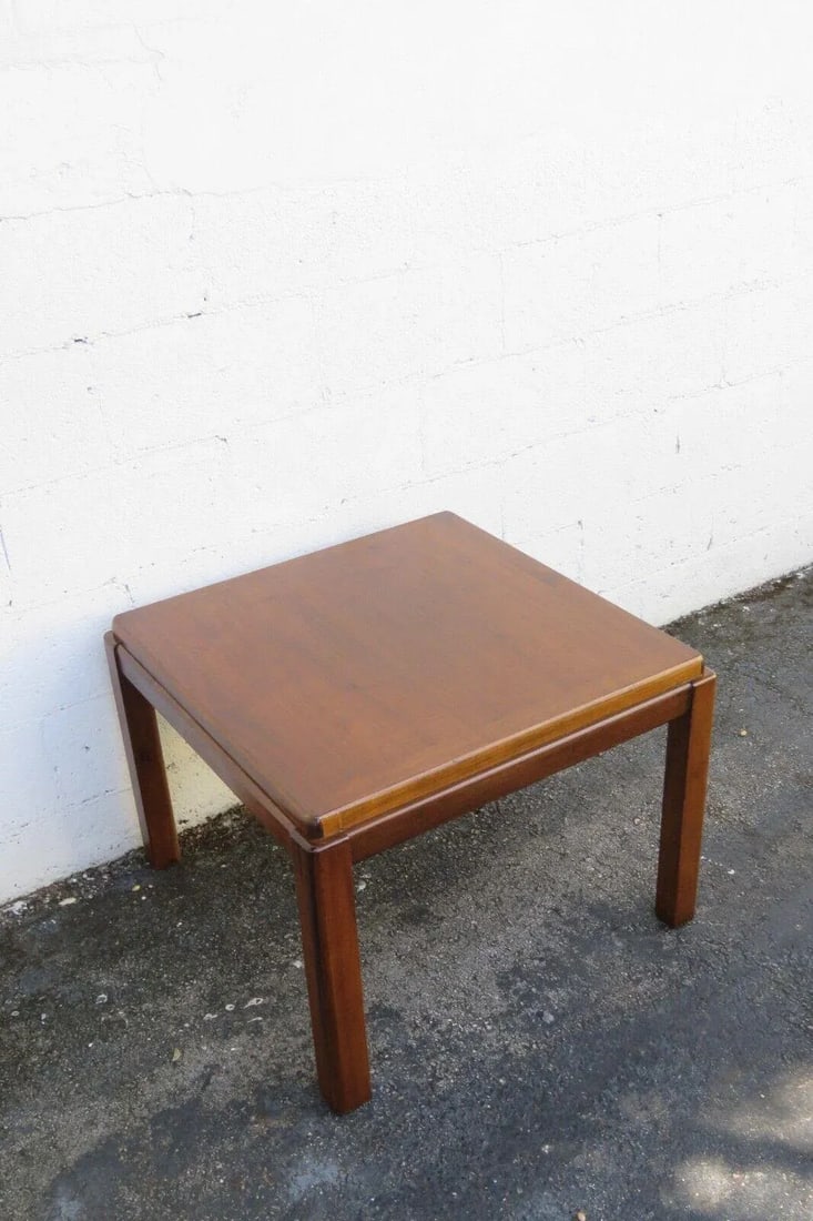 Mid Century Modern Pair of Large Side End Tables by Lane - 9