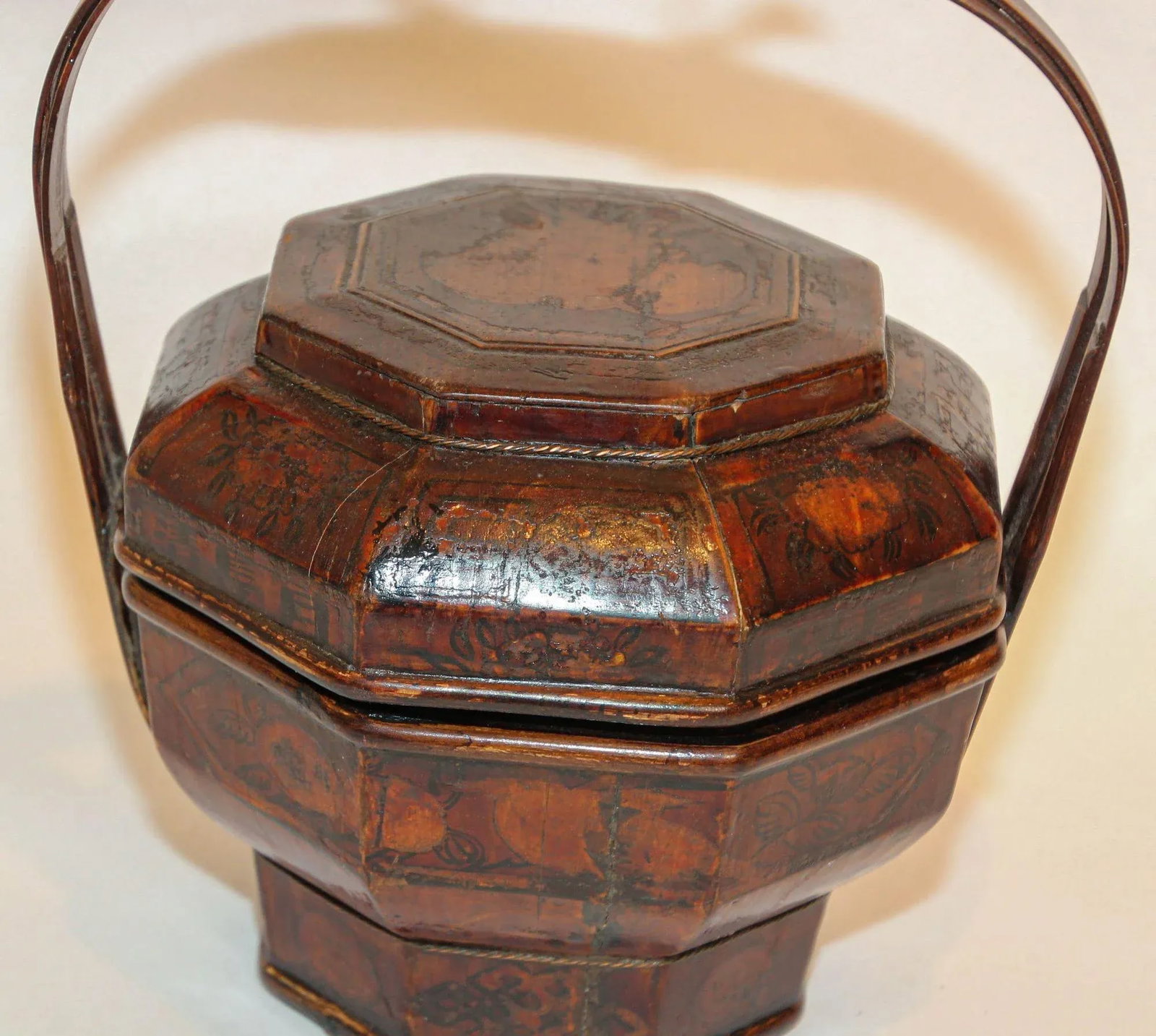 Vintage Wedding Chinese Basket Red Lacquer With Floral Frieze and Bird Motifs - 2