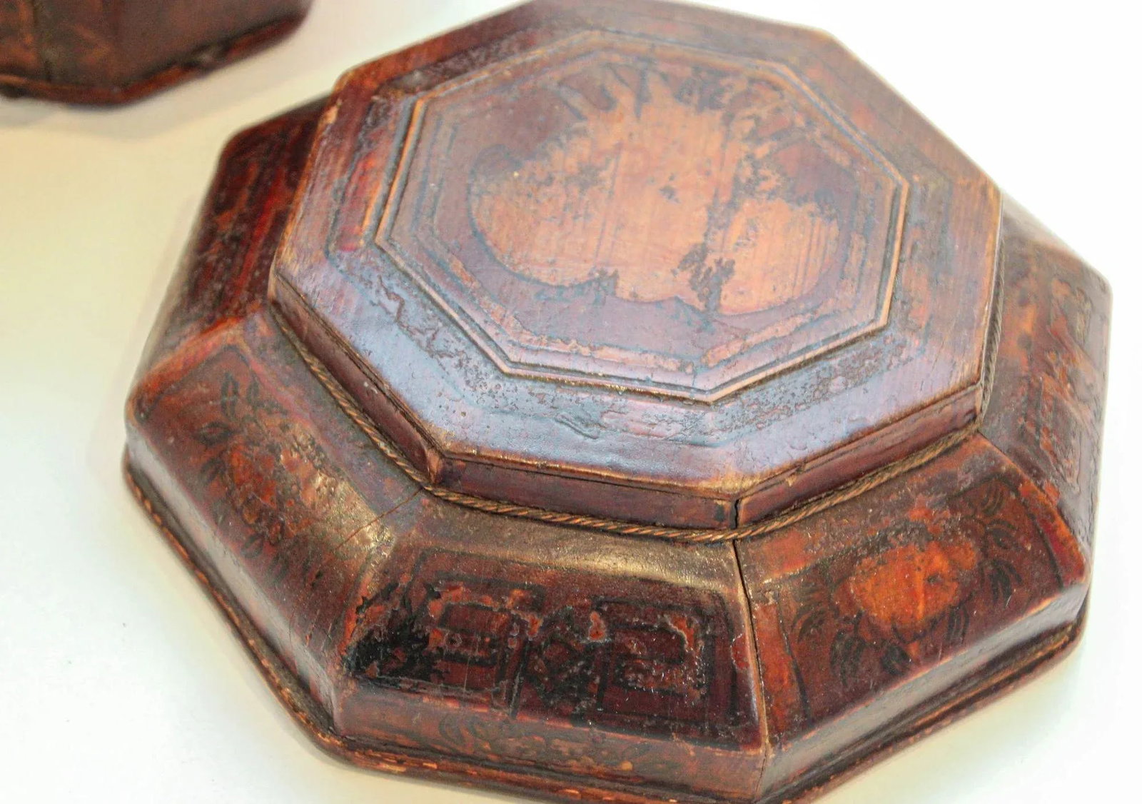 Vintage Wedding Chinese Basket Red Lacquer With Floral Frieze and Bird Motifs - 6