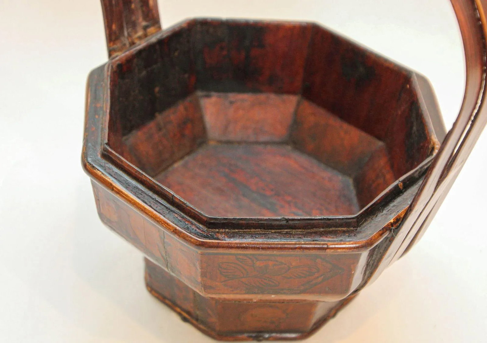 Vintage Wedding Chinese Basket Red Lacquer With Floral Frieze and Bird Motifs - 9