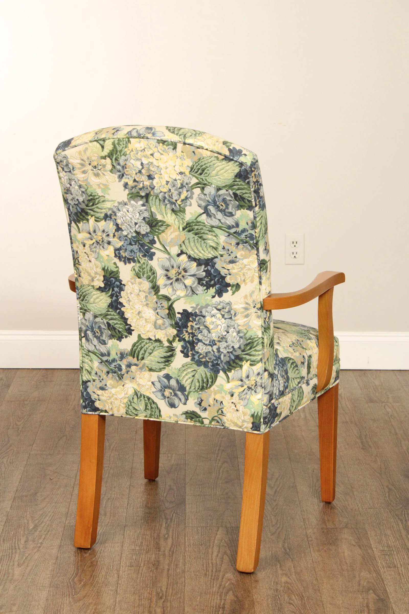 Ethan Allen Traditional Pair of Armchairs - 12
