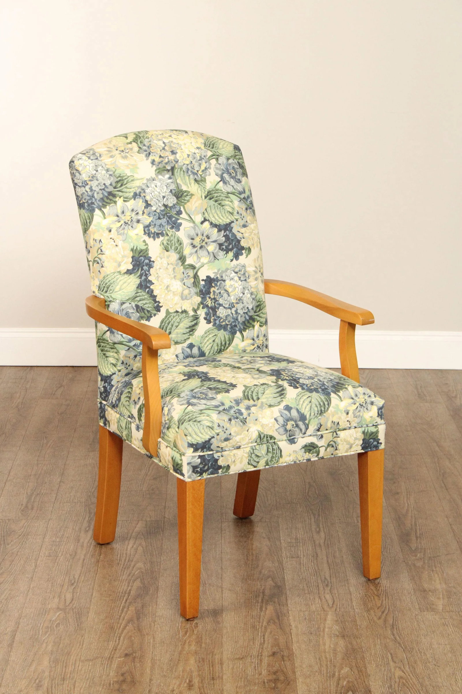 Ethan Allen Traditional Pair of Armchairs - 3