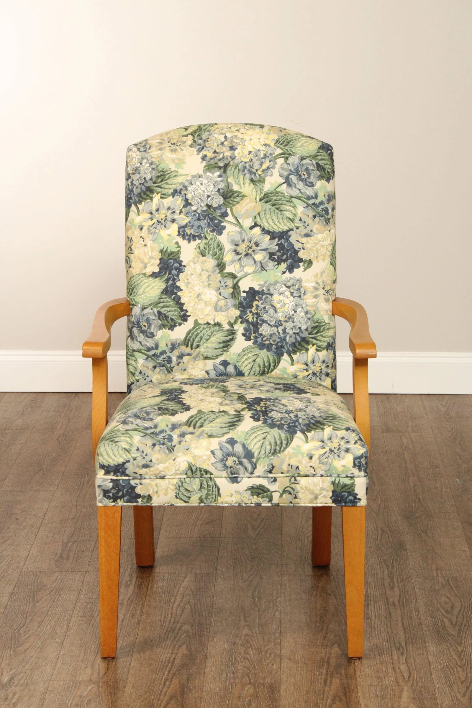 Ethan Allen Traditional Pair of Armchairs - 8
