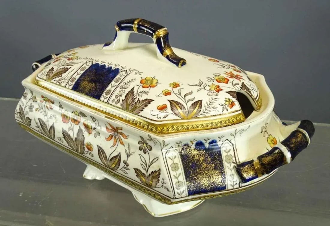 Late 19th Century Sampson and Hancock Norman Pattern 45 Piece English Cobalt Blue Dinner Service- 45 - 11