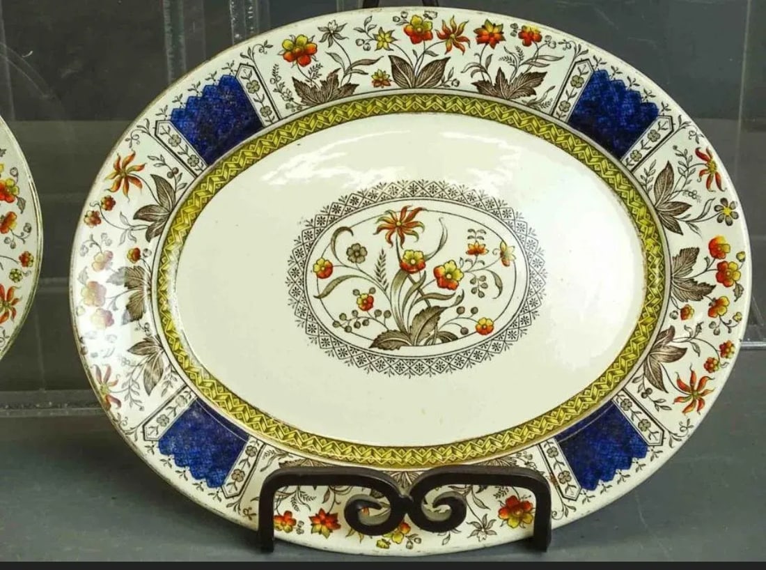 Late 19th Century Sampson and Hancock Norman Pattern 45 Piece English Cobalt Blue Dinner Service- 45 - 7