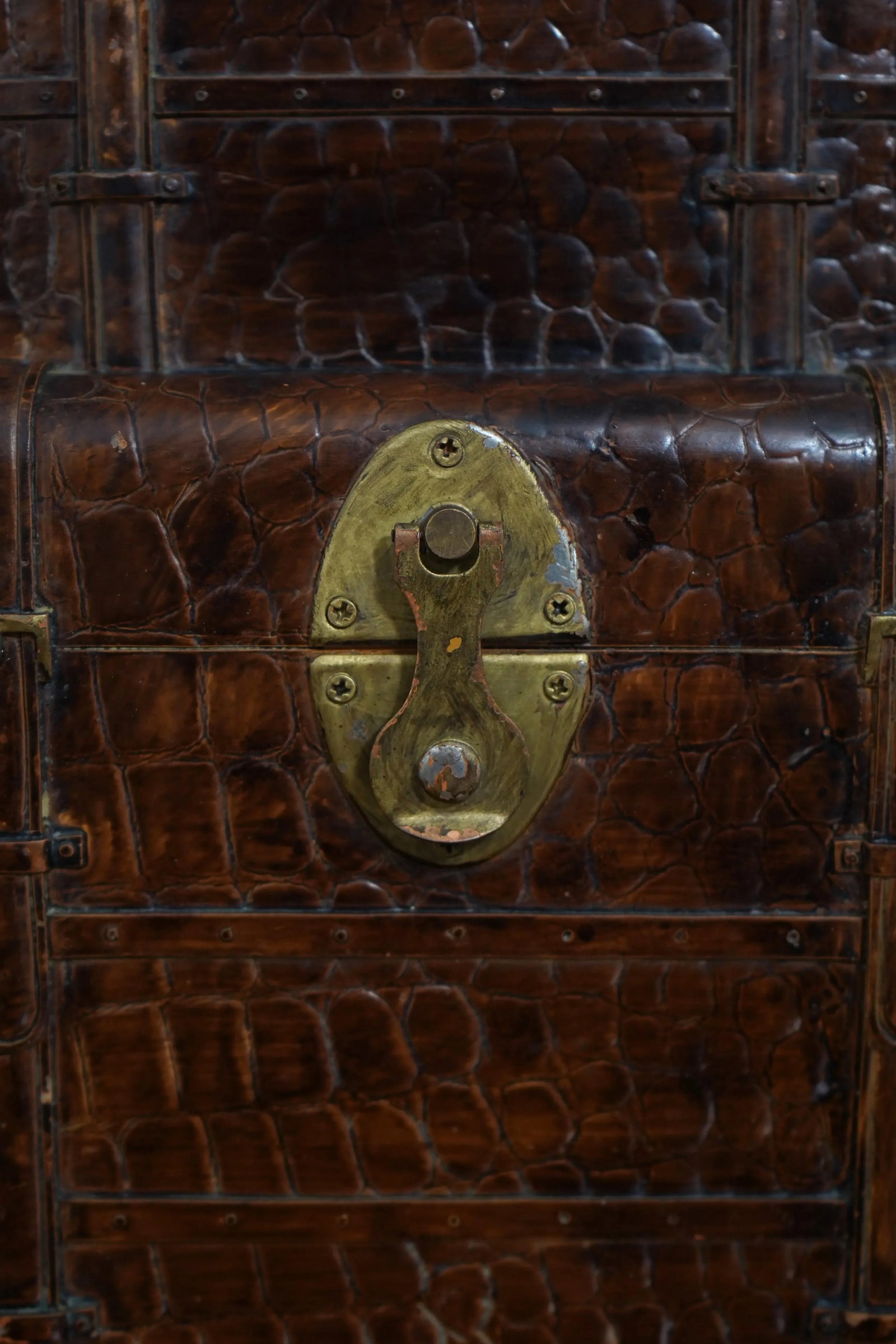 Pair Textured Leather Design Stacking Chest Lamps - 11