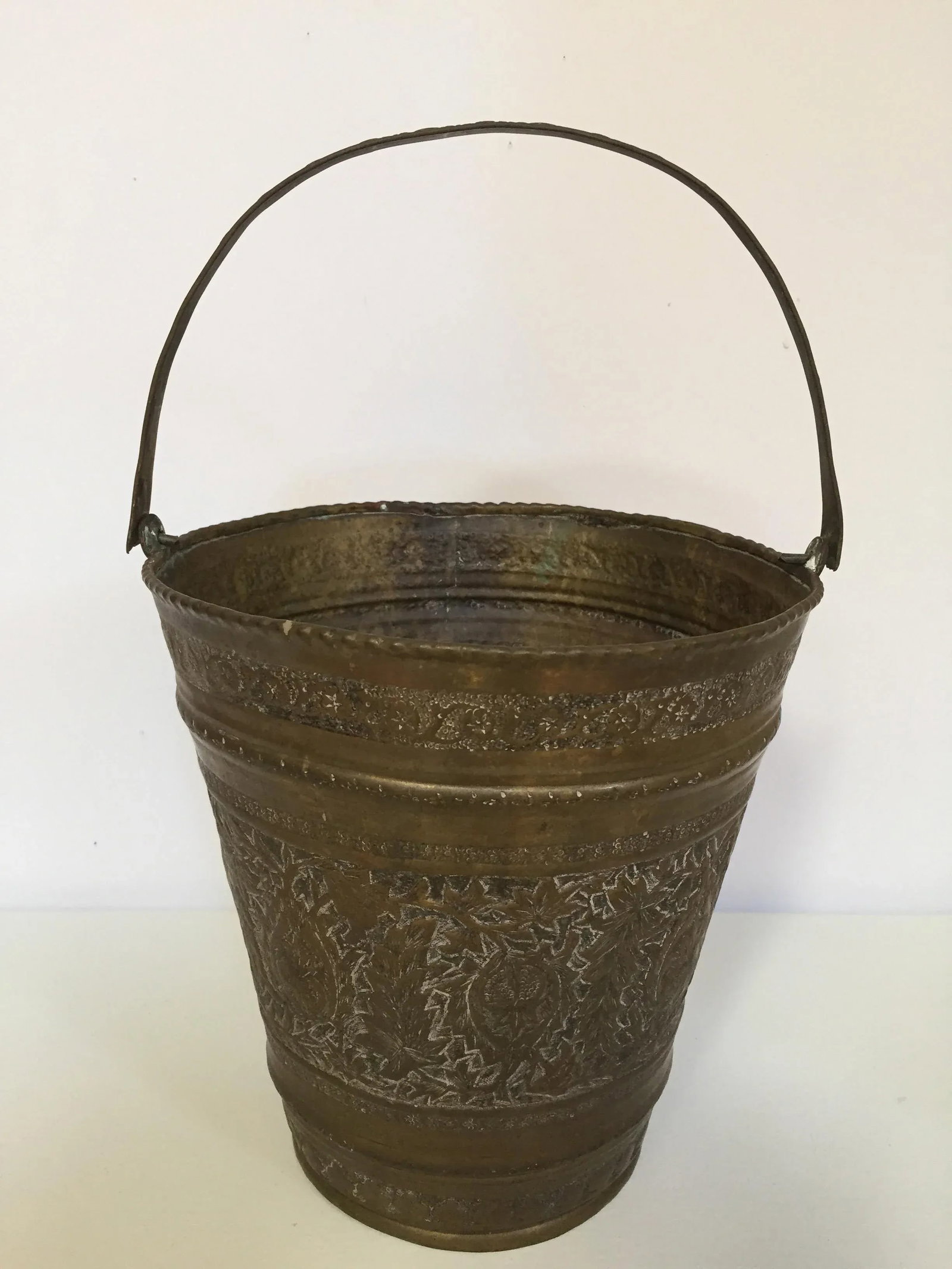 Anglo-Raj Mughal Bronzed Copper Vessel Bucket - 10