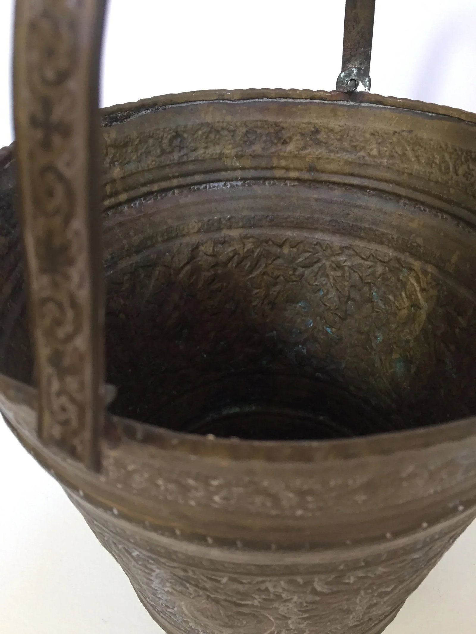 Anglo-Raj Mughal Bronzed Copper Vessel Bucket - 3