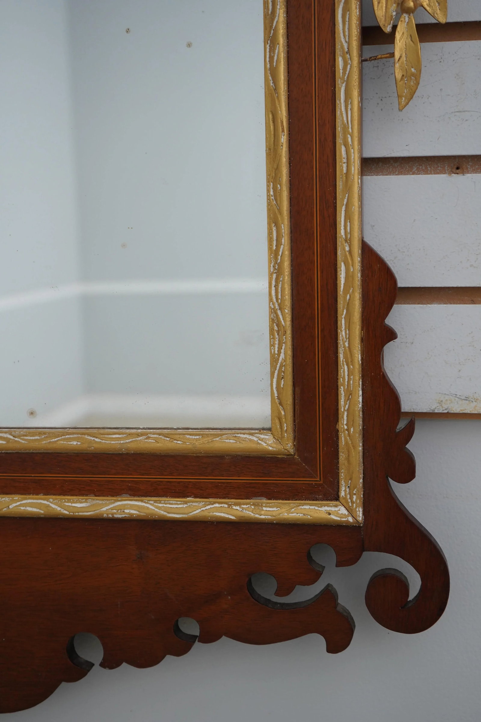 Vintage Federal Style Mahogany Mirror W. Gold Gilt - 4