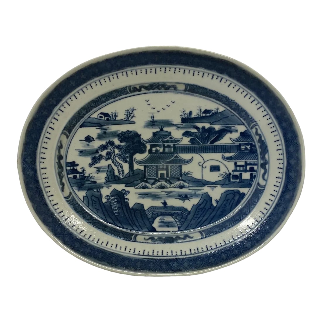 Vintage Chinoiserie Blue and White Ceramic Decorative Oval Serving Platter: Beautiful Vintage Chinoiserie Blue and White Ceramic 13" Decorative Oval Serving Platter. This Platter is in Excellent preloved condition and has not major imperfections including chips, cracks, repai