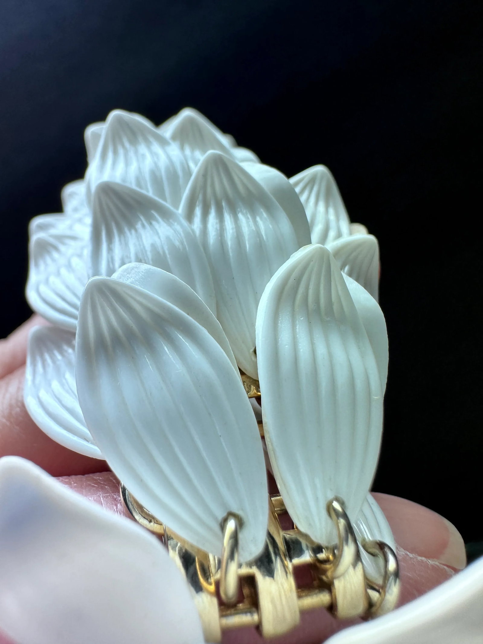 Vintage Napier White Lucite Leaf Bangle Bracelet - 6