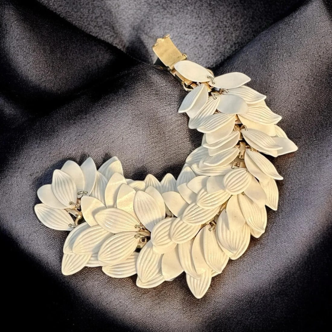 Vintage Napier White Lucite Leaf Bangle Bracelet - 8