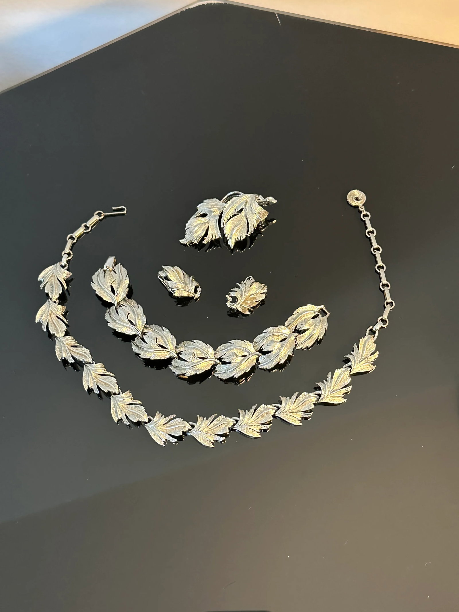 Vintage Tara Silver Tone Leaf Jewelry Complete Set of 5 - 9