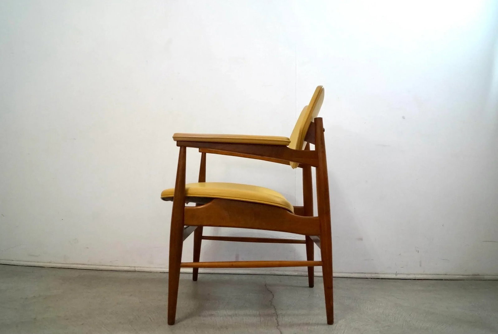1950's Mid-Century Modern Walnut Armchair by Thonet - 2