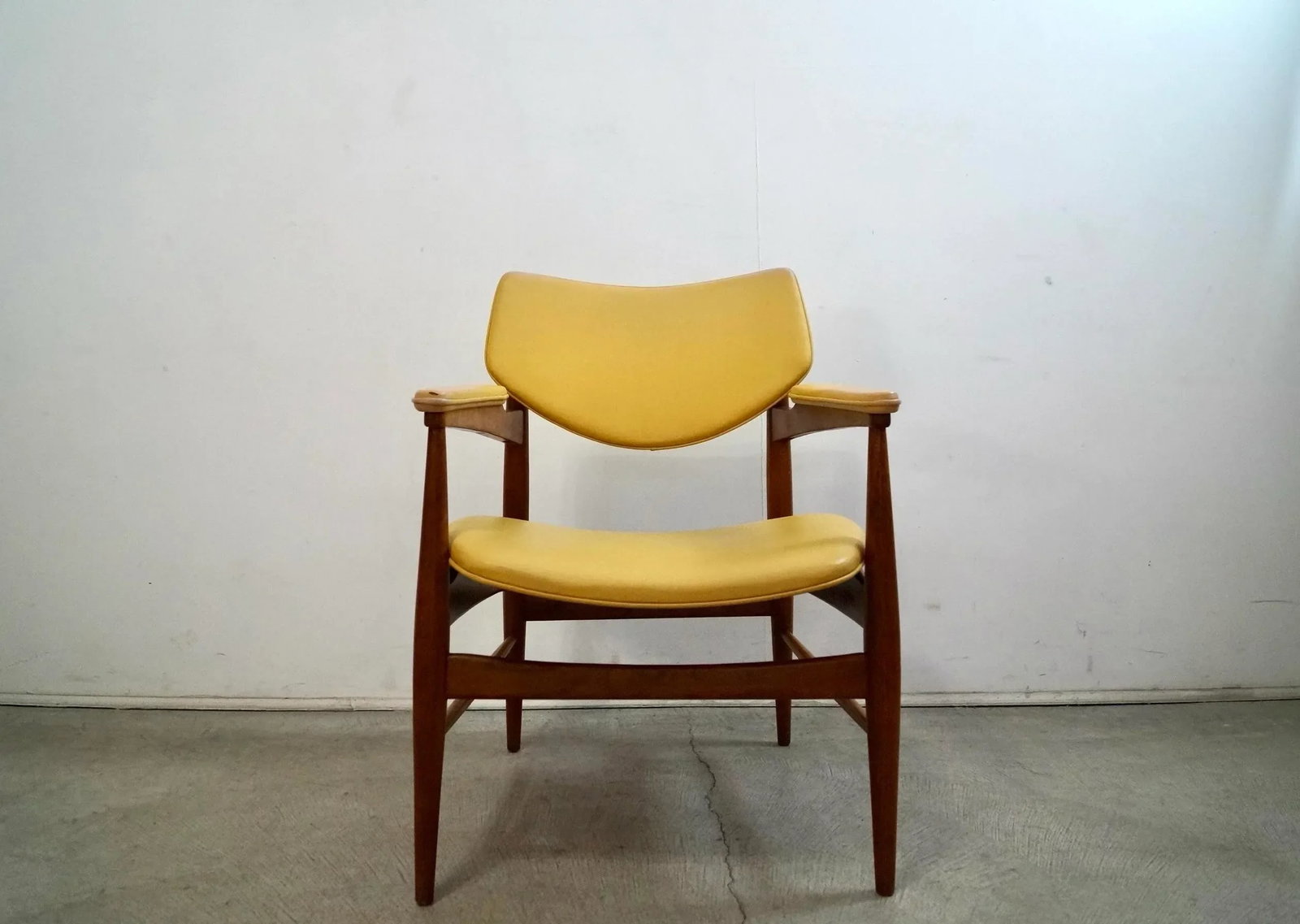 1950's Mid-Century Modern Walnut Armchair by Thonet - 3
