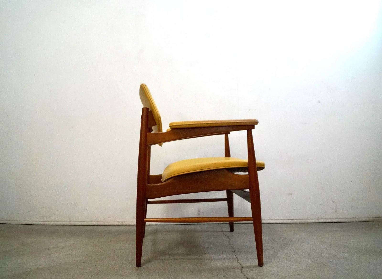 1950's Mid-Century Modern Walnut Armchair by Thonet - 5