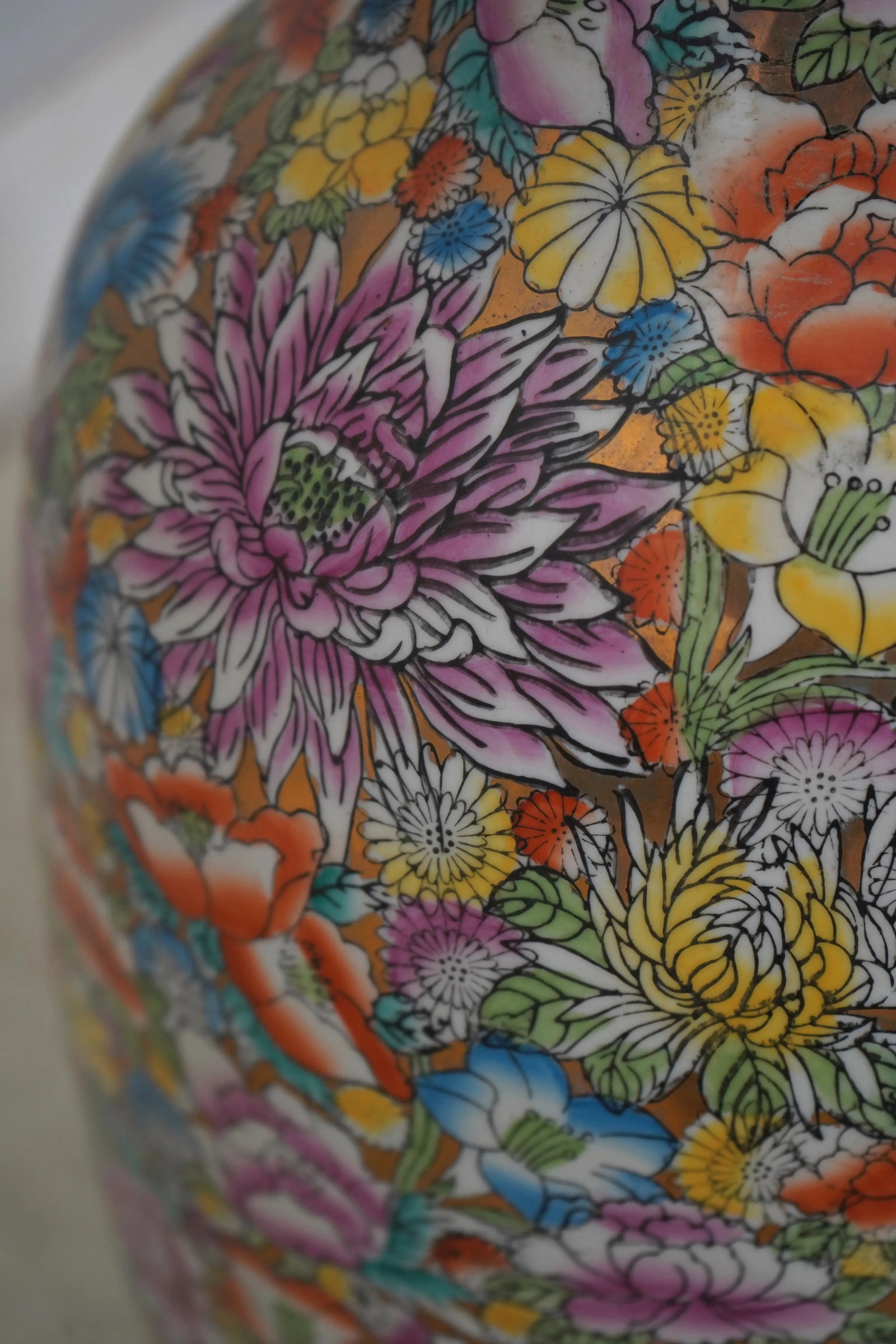 Vintage Chinese Porcelain Floral Decorative Large Vase - 6