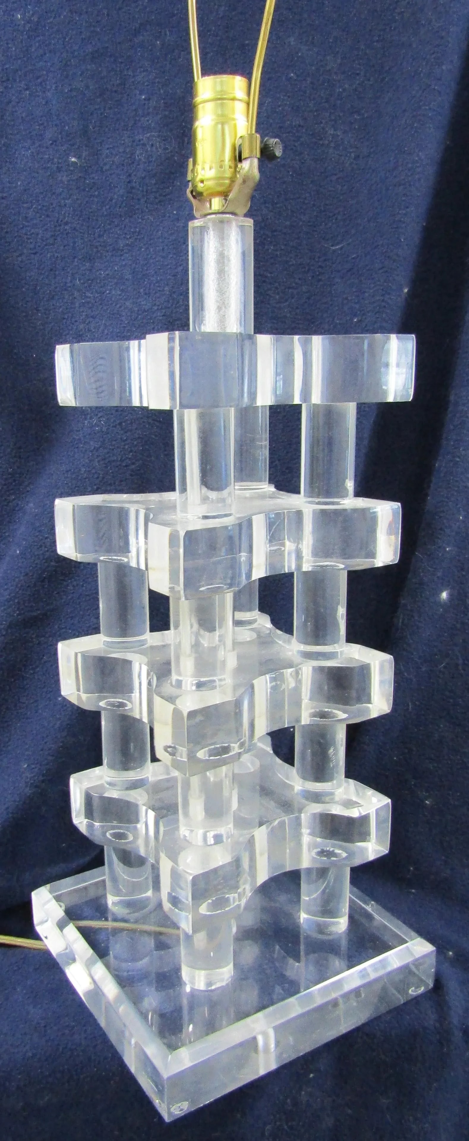Vintage Mid-Century Modern Stacked Lucite Acrylic Table Lamp - 3