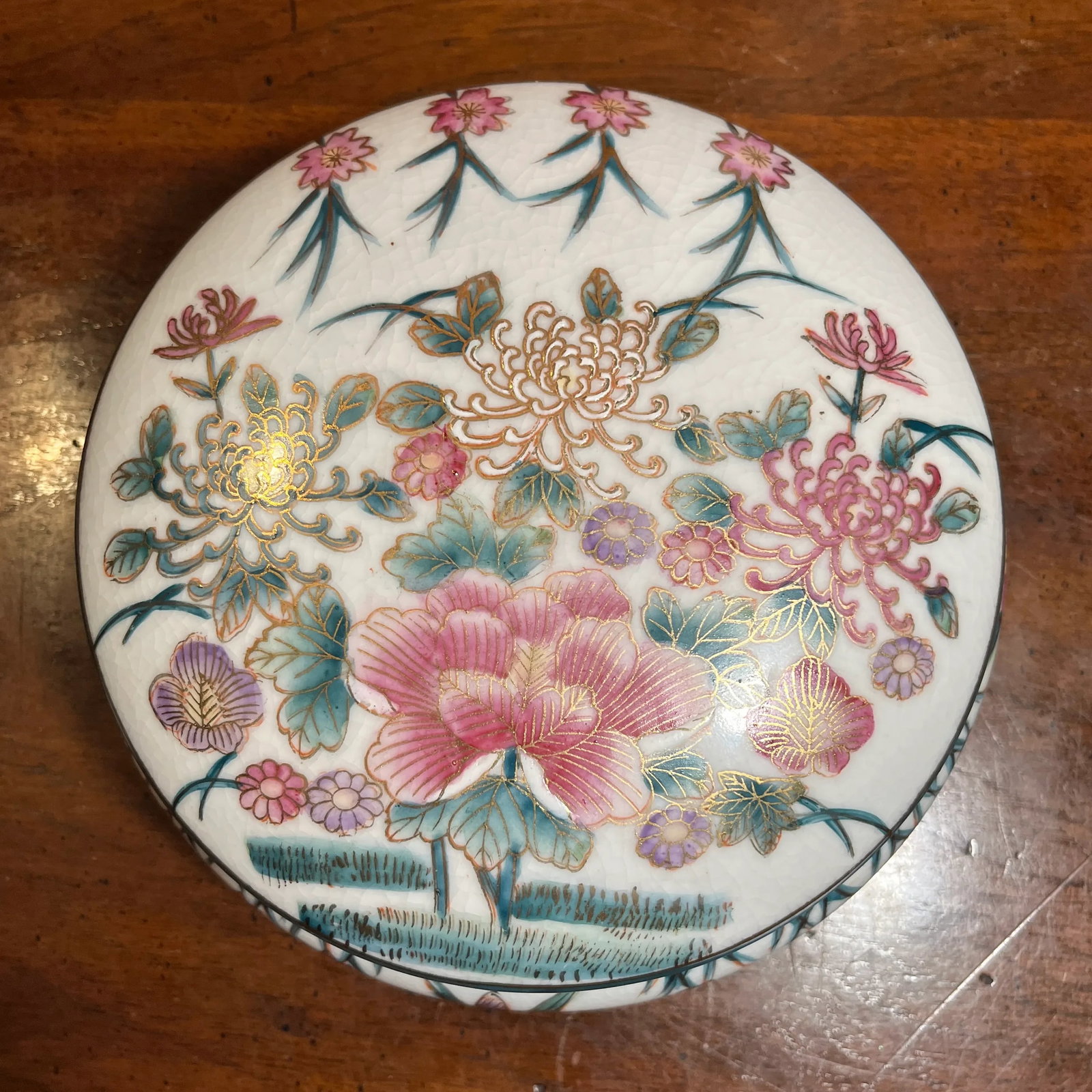 Vintage Ornate Chinoiserie Lidded Porcelain Powder Bowl - 7