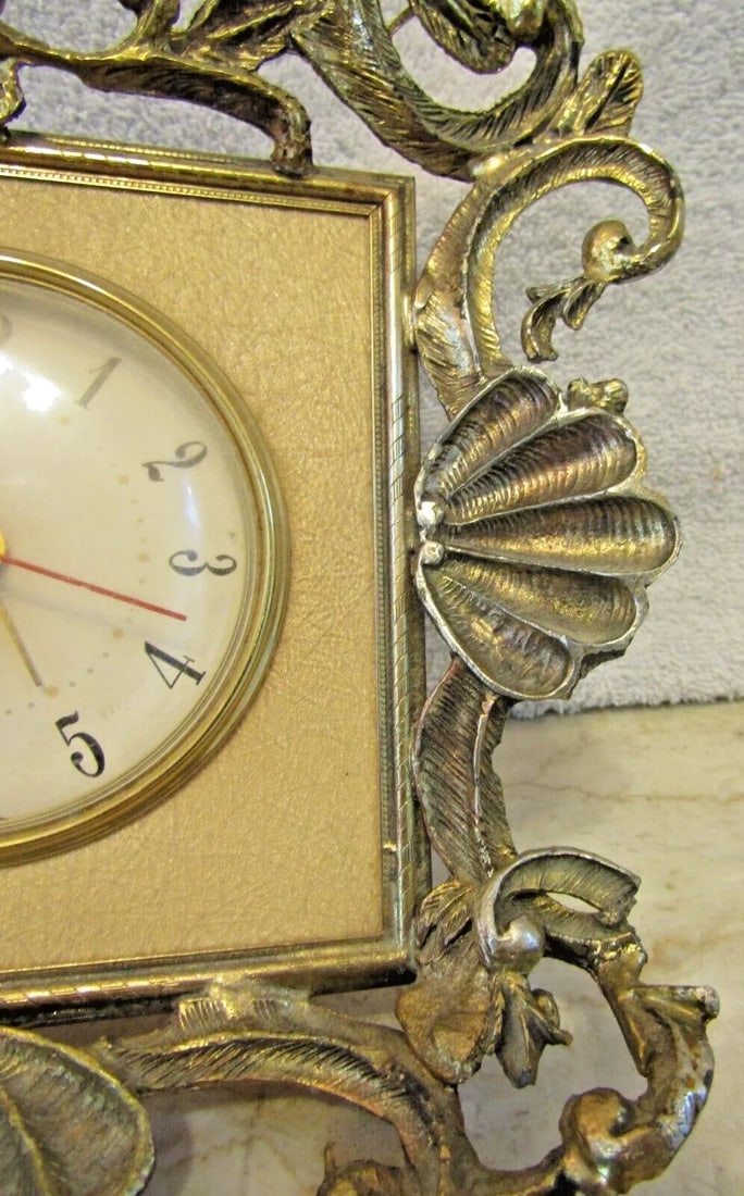 Vintage Mid-Century Modern French Style Ormulu Electric Table Clock - 5