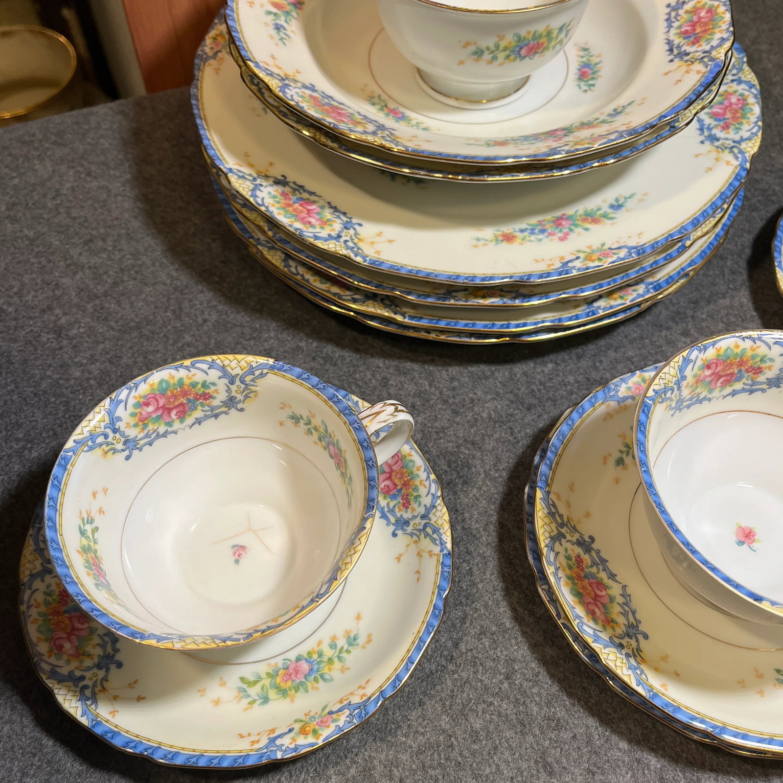 14 Piece-Early 20th Century Rhoda Rhoda Blue by Black Knight Dinnerware Set, Germany - 5