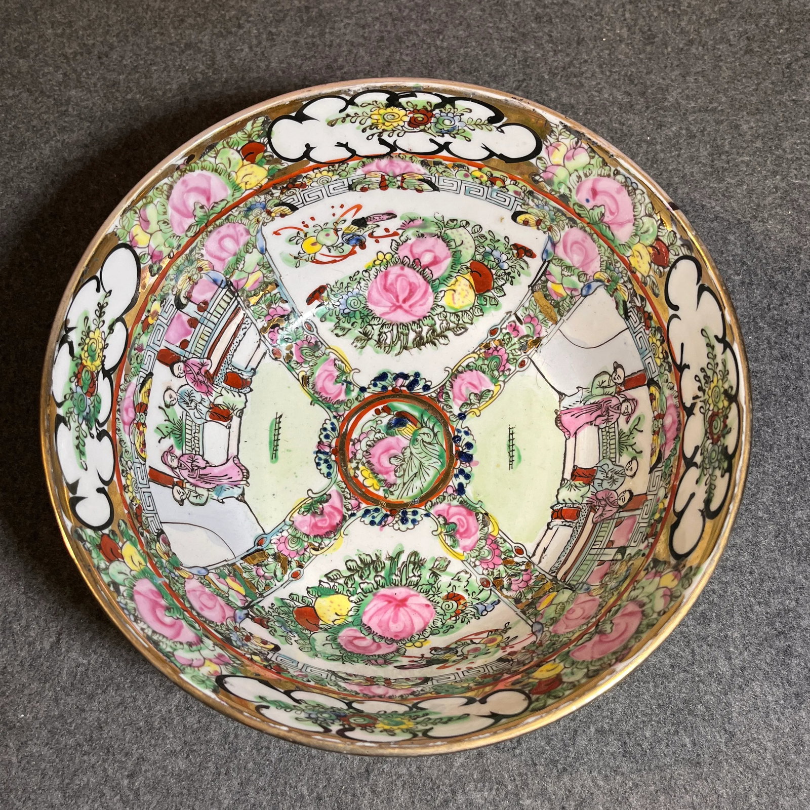 Mid 20th Century Hand-Painted Chinese Rose Medallion Bowl - 4