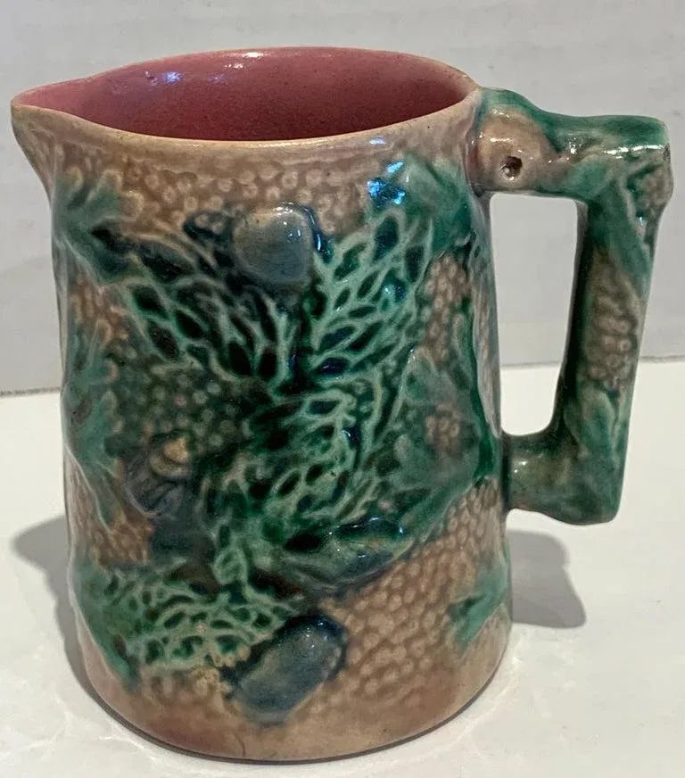 Late 19th Century Collection of Six Etruscan Majolica Shell and Seaweed Pitchers - 12