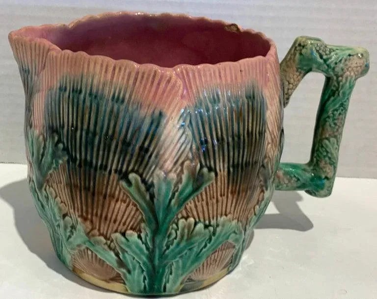 Late 19th Century Collection of Six Etruscan Majolica Shell and Seaweed Pitchers - 9