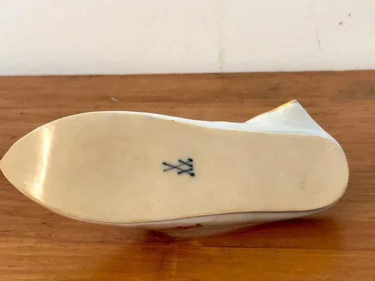 19th Century Meissen Model of a Slipper - 3