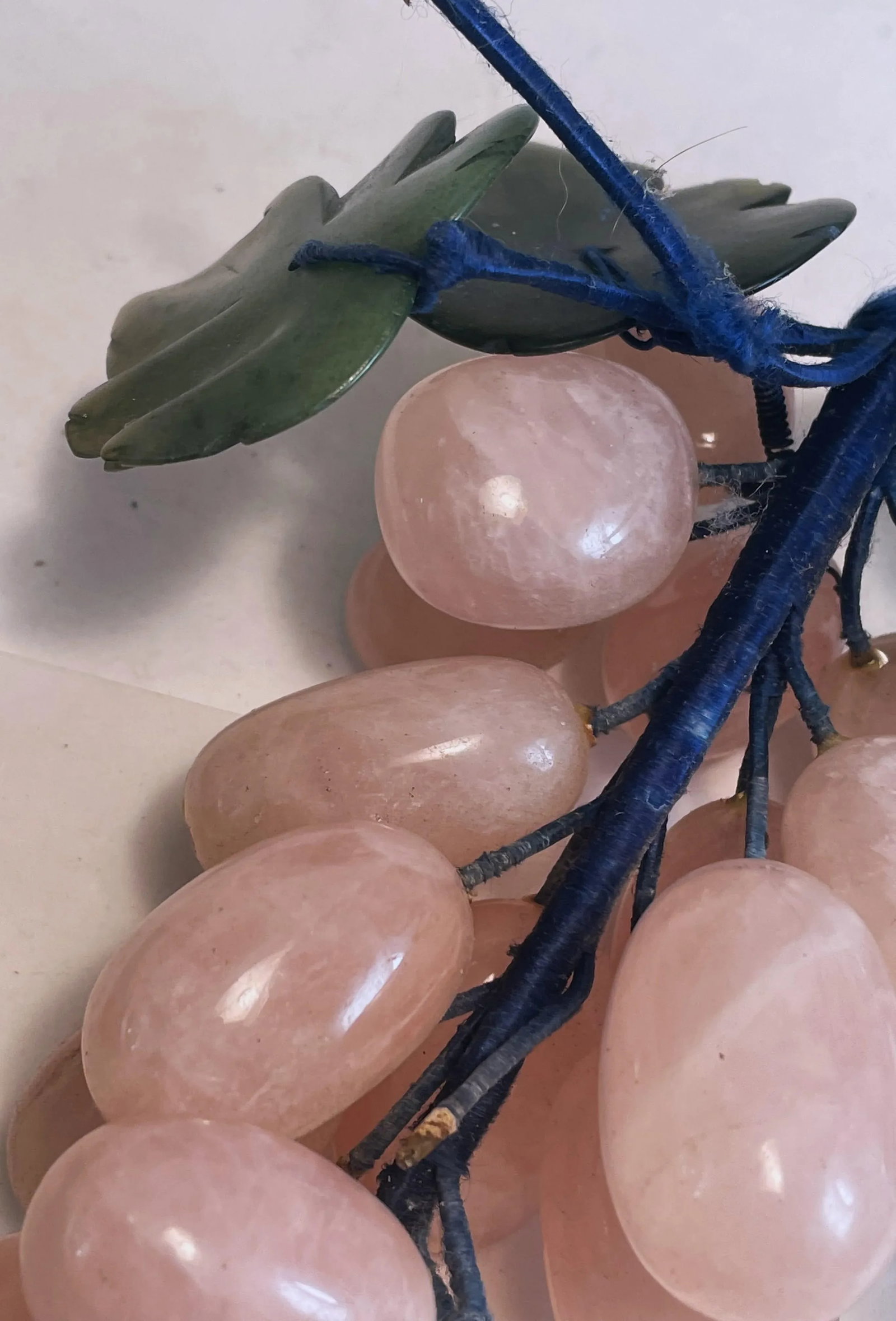 Mid 20th Century Asian Carved Rose Quartz Stone Jade Leaves Fruit Grape Bunches- a Pair - 7