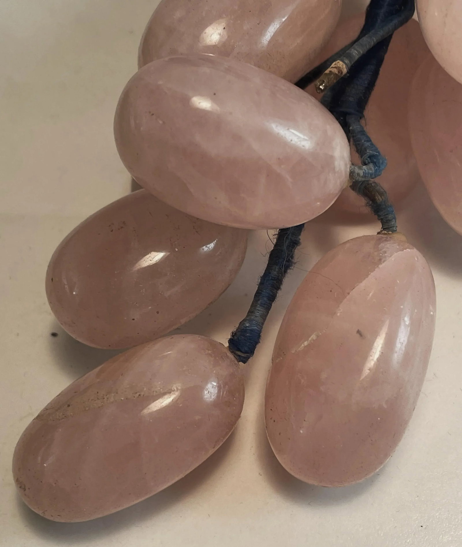 Mid 20th Century Asian Carved Rose Quartz Stone Jade Leaves Fruit Grape Bunches- a Pair - 9