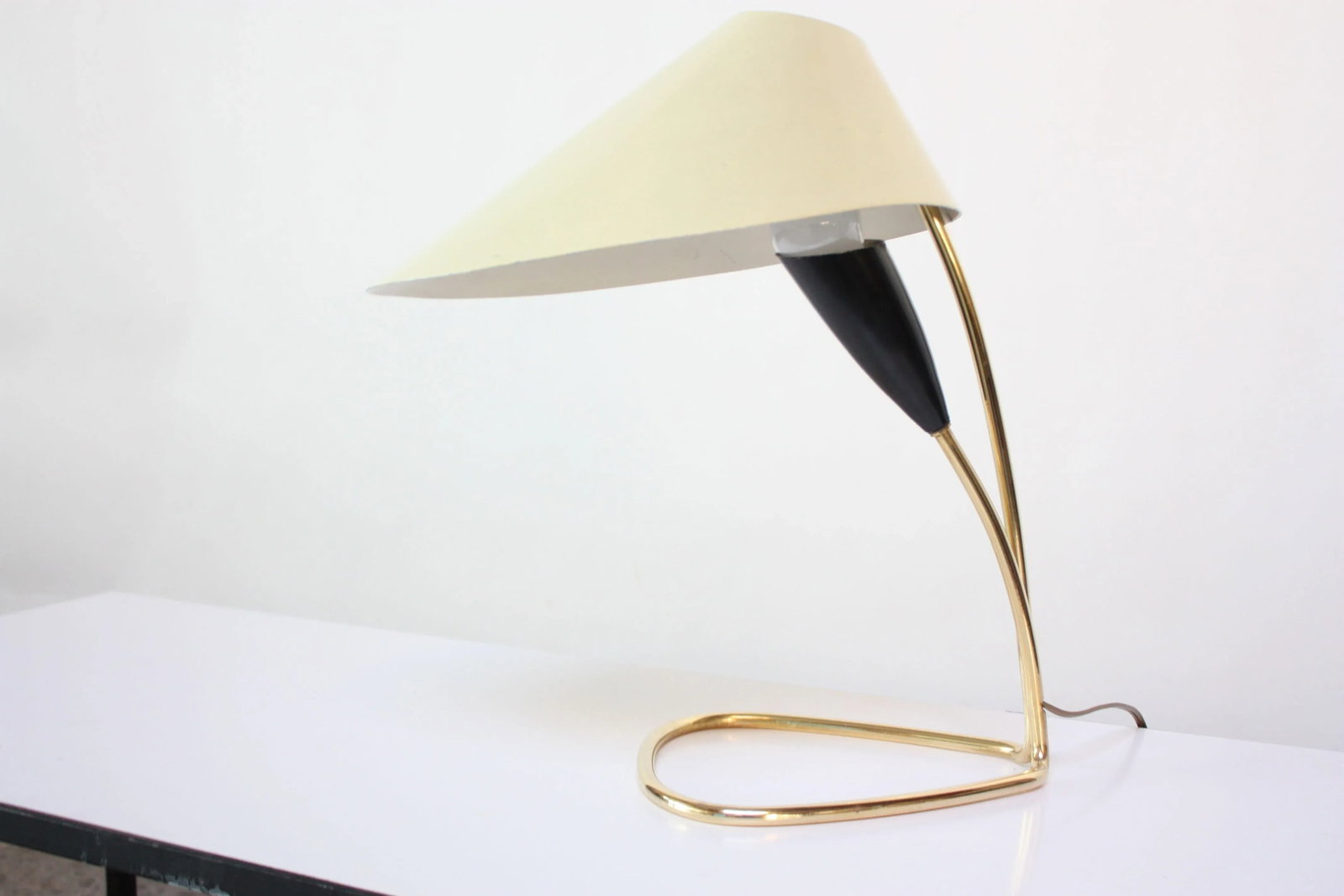 1950s Austrian Brass 'Lily' Table Lamp Attributed to j.t. Kalmar - 13