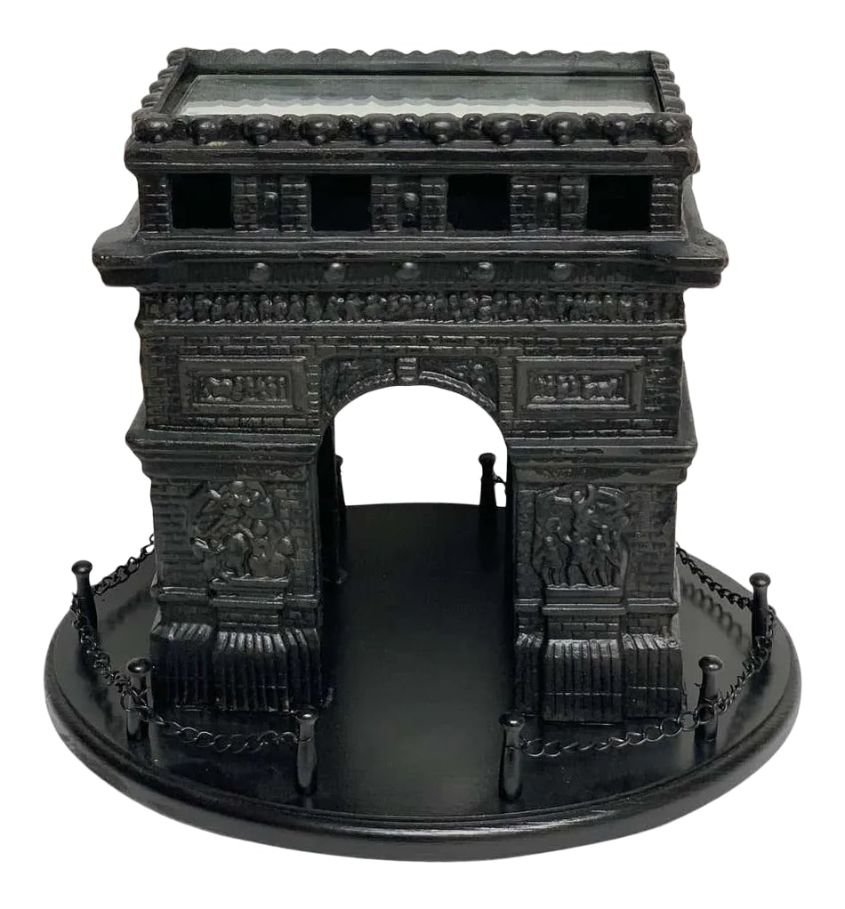 19th Century French Grand Tour Iron Model of the Arc De Triomphe: 19th century French grand tour iron model of the Arc de Triomphe, in two parts, the fine cast iron model of the Arc de Triomphe with a mirrored top. Raised on a oval ebonized wood and metal chain link