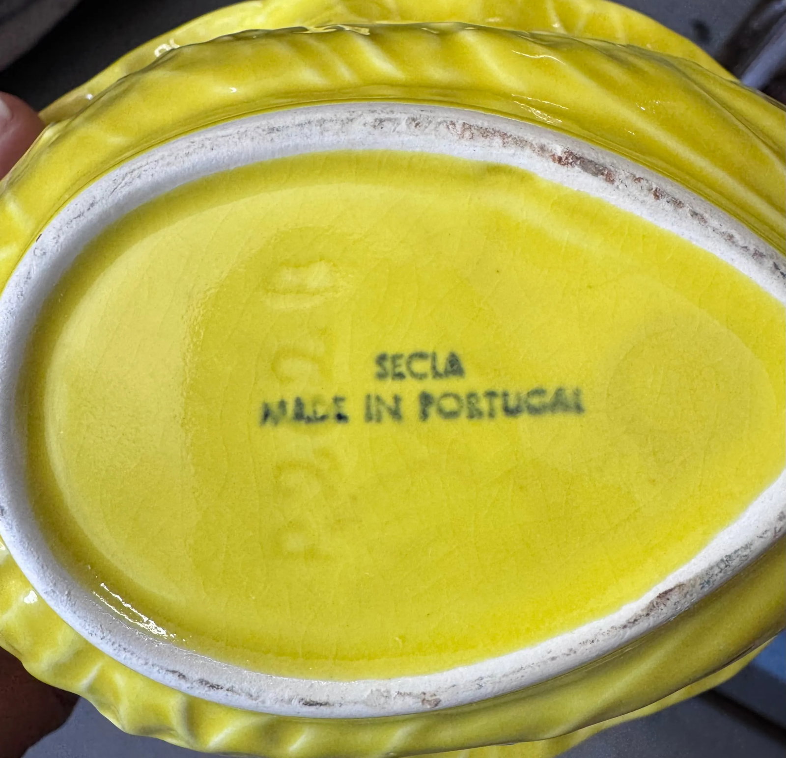 Yellow Portuguese Cabbage Leaf Dinnerware Set of Fifty Four Pieces - 13