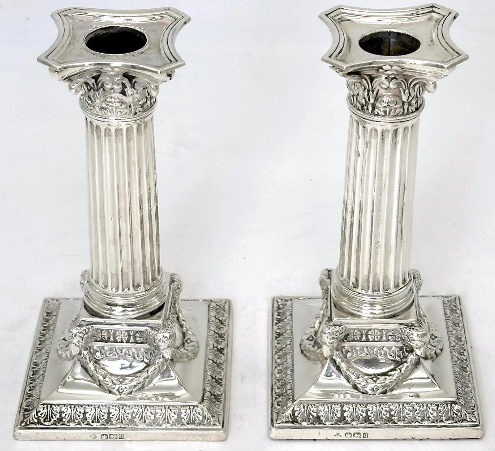 Sterling Corinthian Column Candlesticks Sheffield, 1899, Martin, Hall & Co. - A Pair - 2