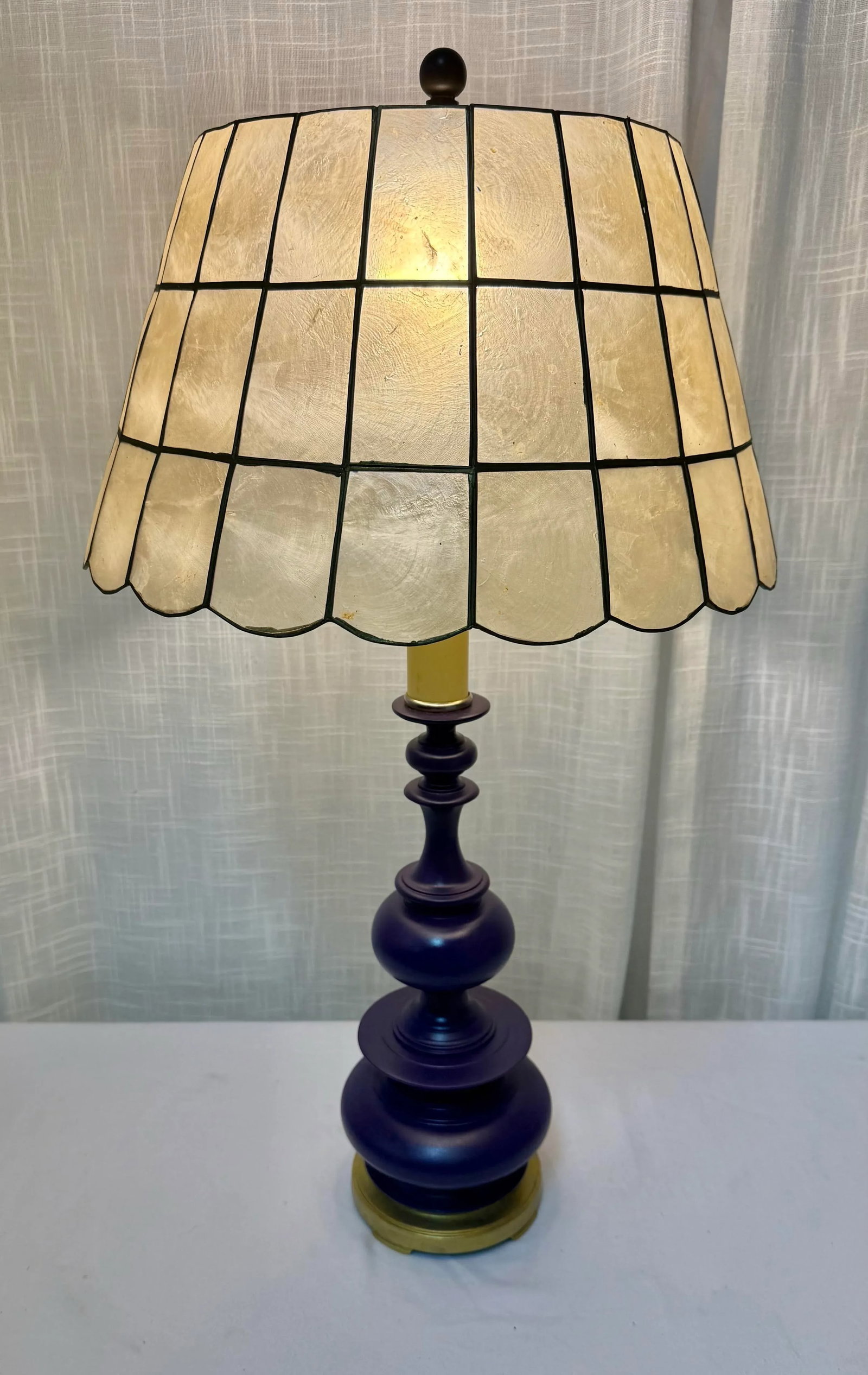 Vintage Stiffel Aubergine Purple Table Lamp With Capiz Shell Shade - Newly Painted - 2