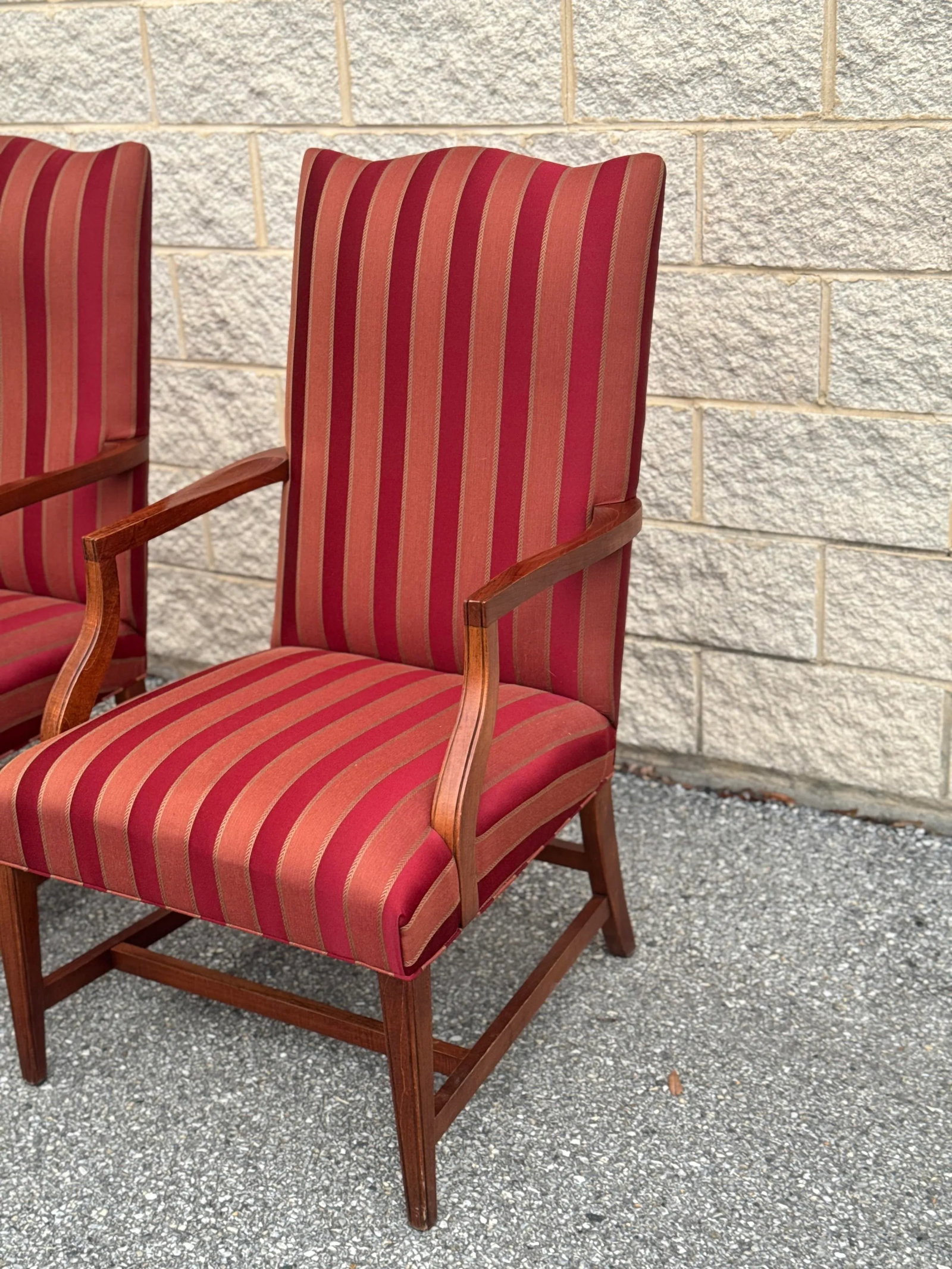 Late 20th Century Pair of Ethan Allen Mahogany Armchairs With Striped Upholstery - 4