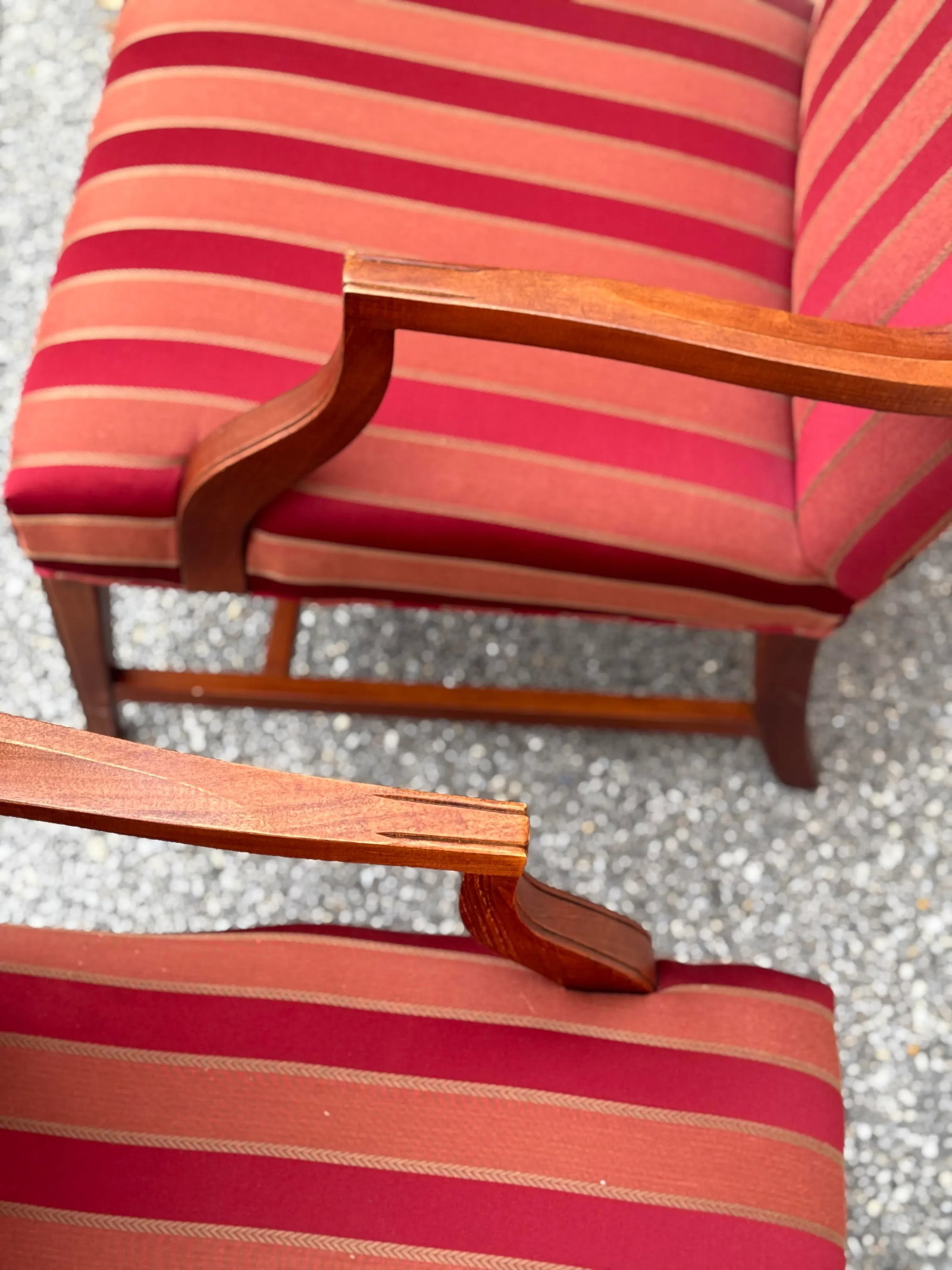 Late 20th Century Pair of Ethan Allen Mahogany Armchairs With Striped Upholstery - 5
