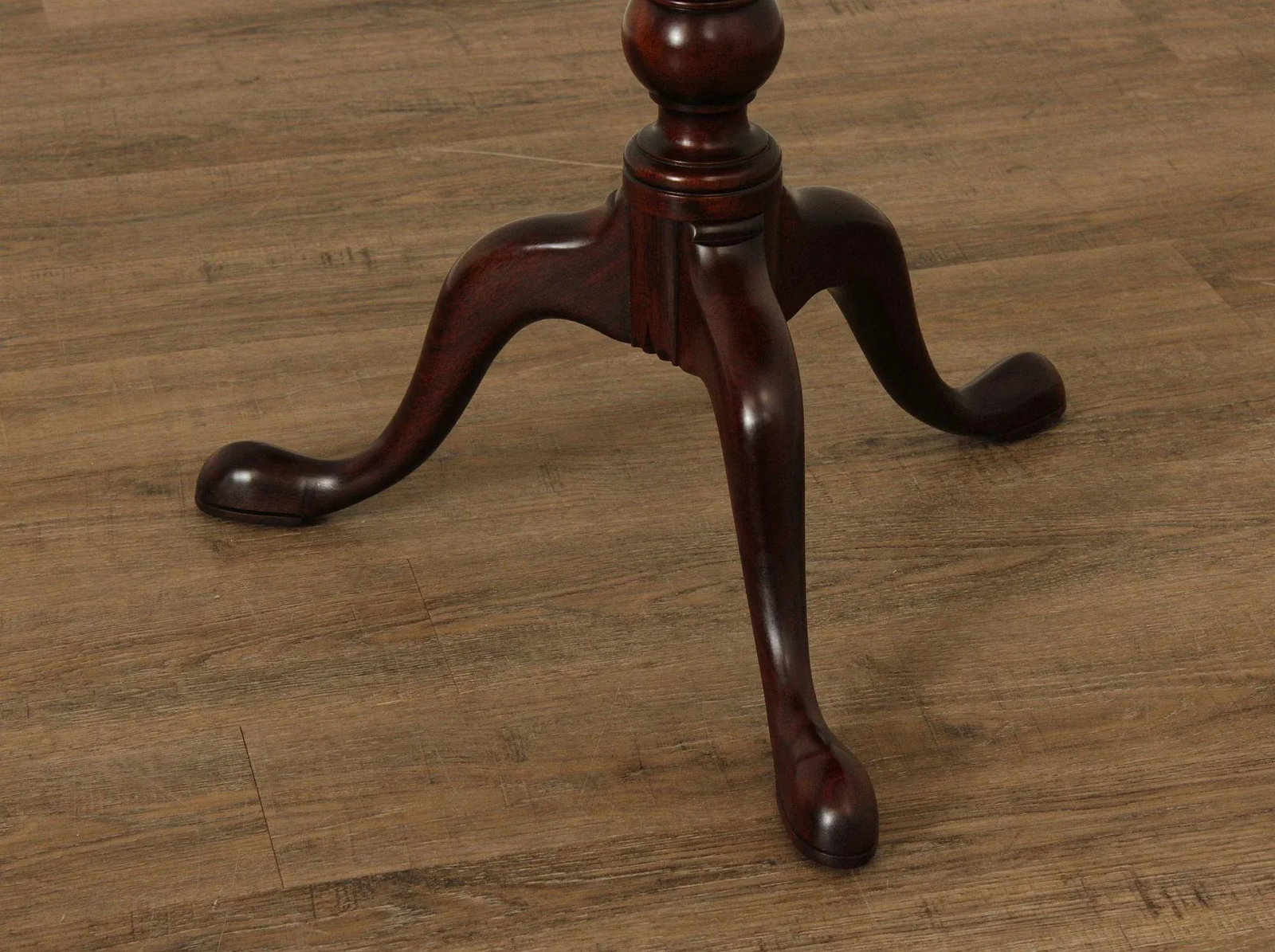 Stickley Federal Style Mahogany Pie Crust Tea Table - 10