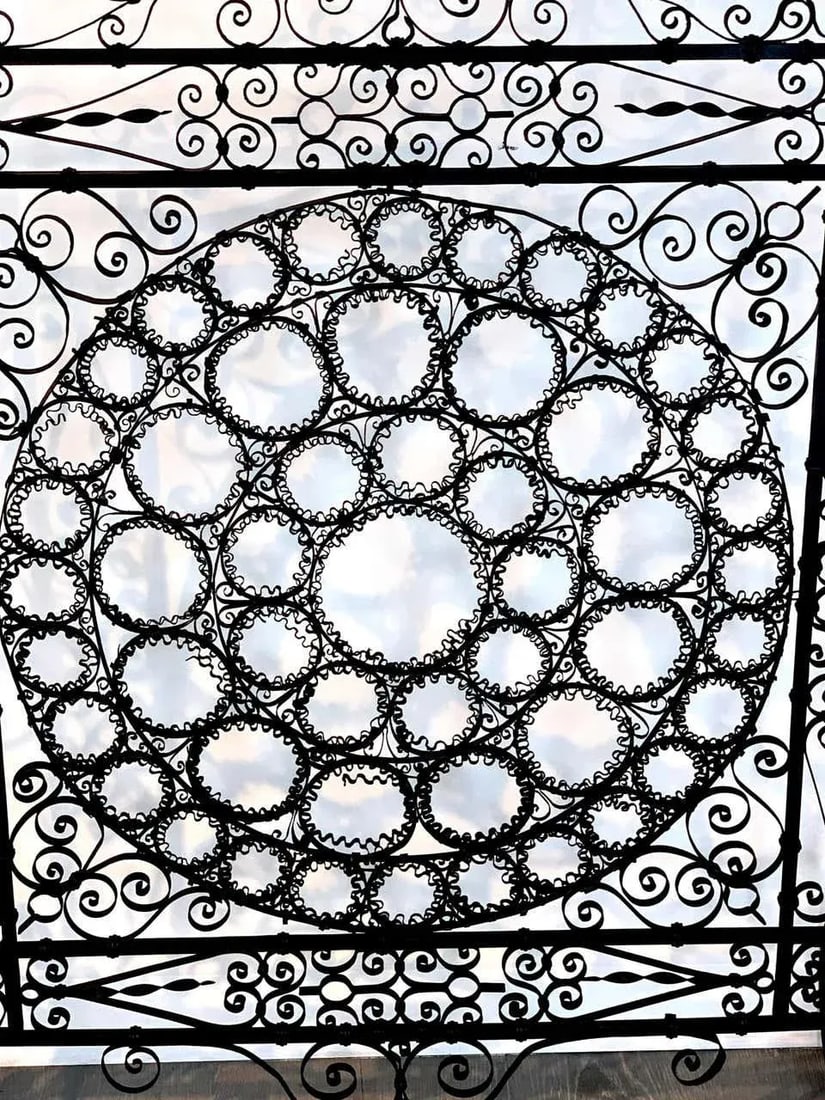 19th Century High Victorian Wrought Iron Wire Work Medallion Fires Screen - 6