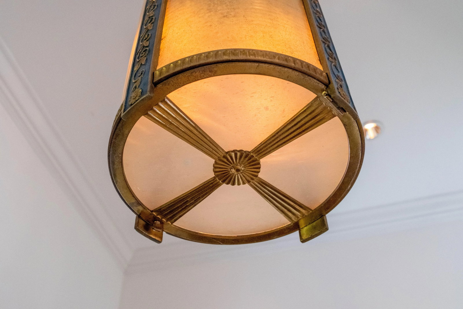 Vintage C. 1930s Art Deco Curved Glass Hanging Ceiling Chandelier - 6