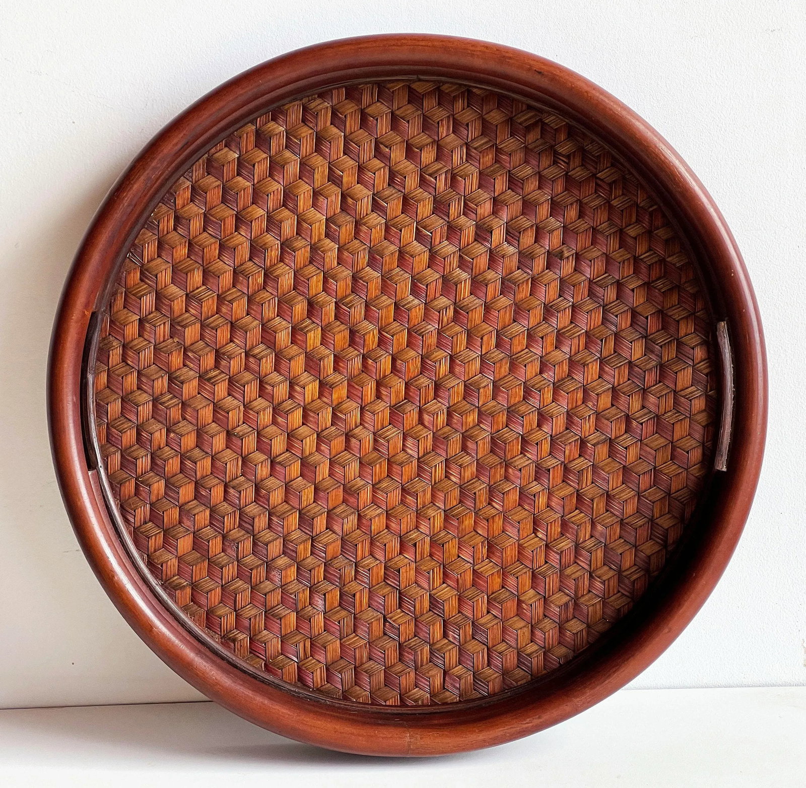 Japanese Round Woven Bamboo Tray With Trompe L'Oeil Geometric Pattern - 6
