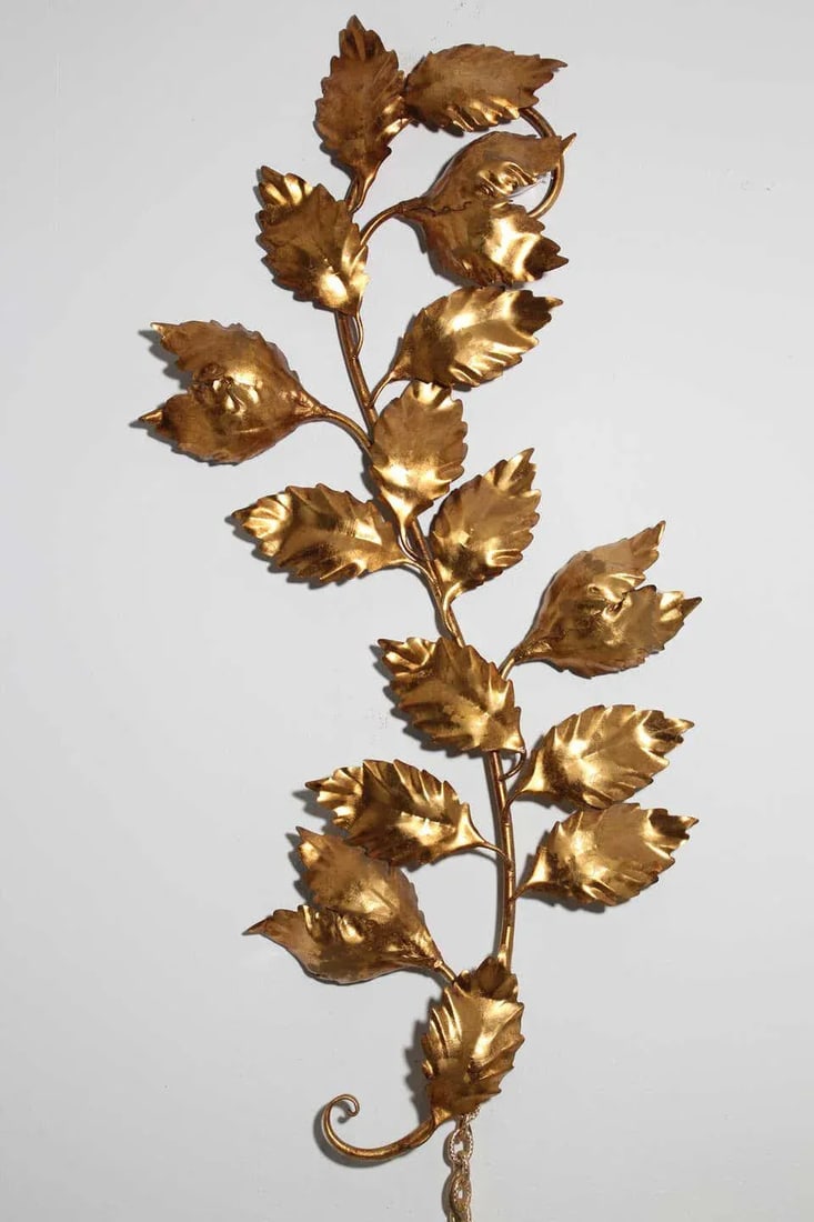 1960s Italian Hollywood Regency Gilt Metal Wall Sconce by S. Salvadori - 5