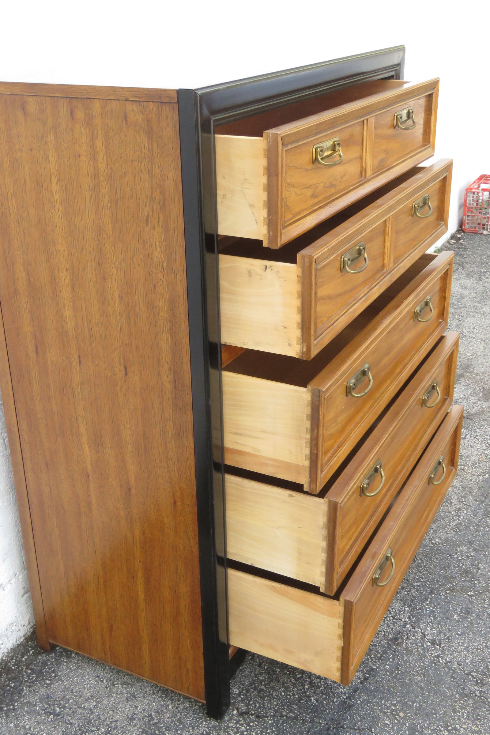 Late 20th Century Thomasville Chinoiserie Hollywood Regency Tall Chest of Drawers 6213 - 4
