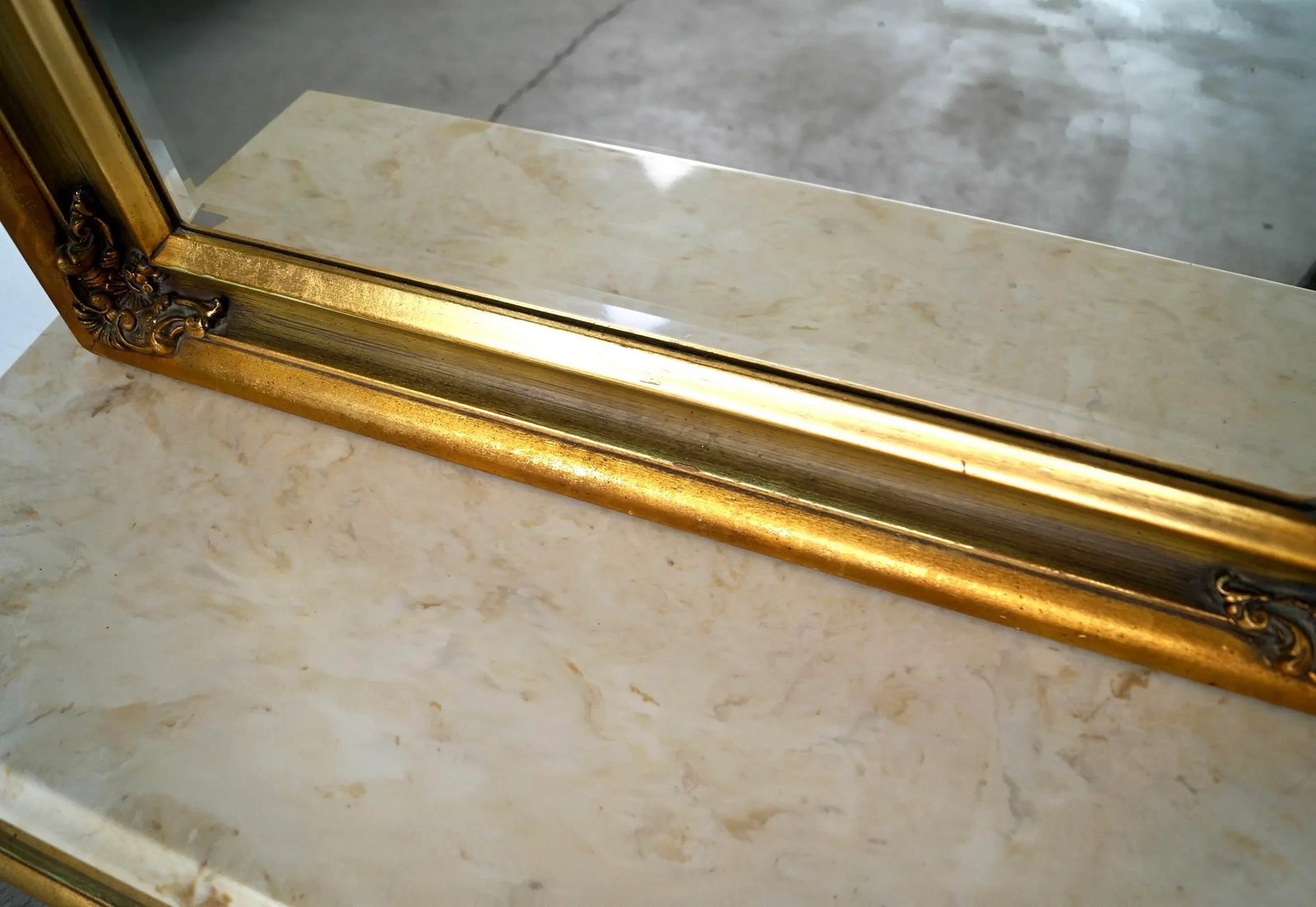 1960's Hollywood Regency Vanity Gilded Pier Mirror With Surmounting Table - 4