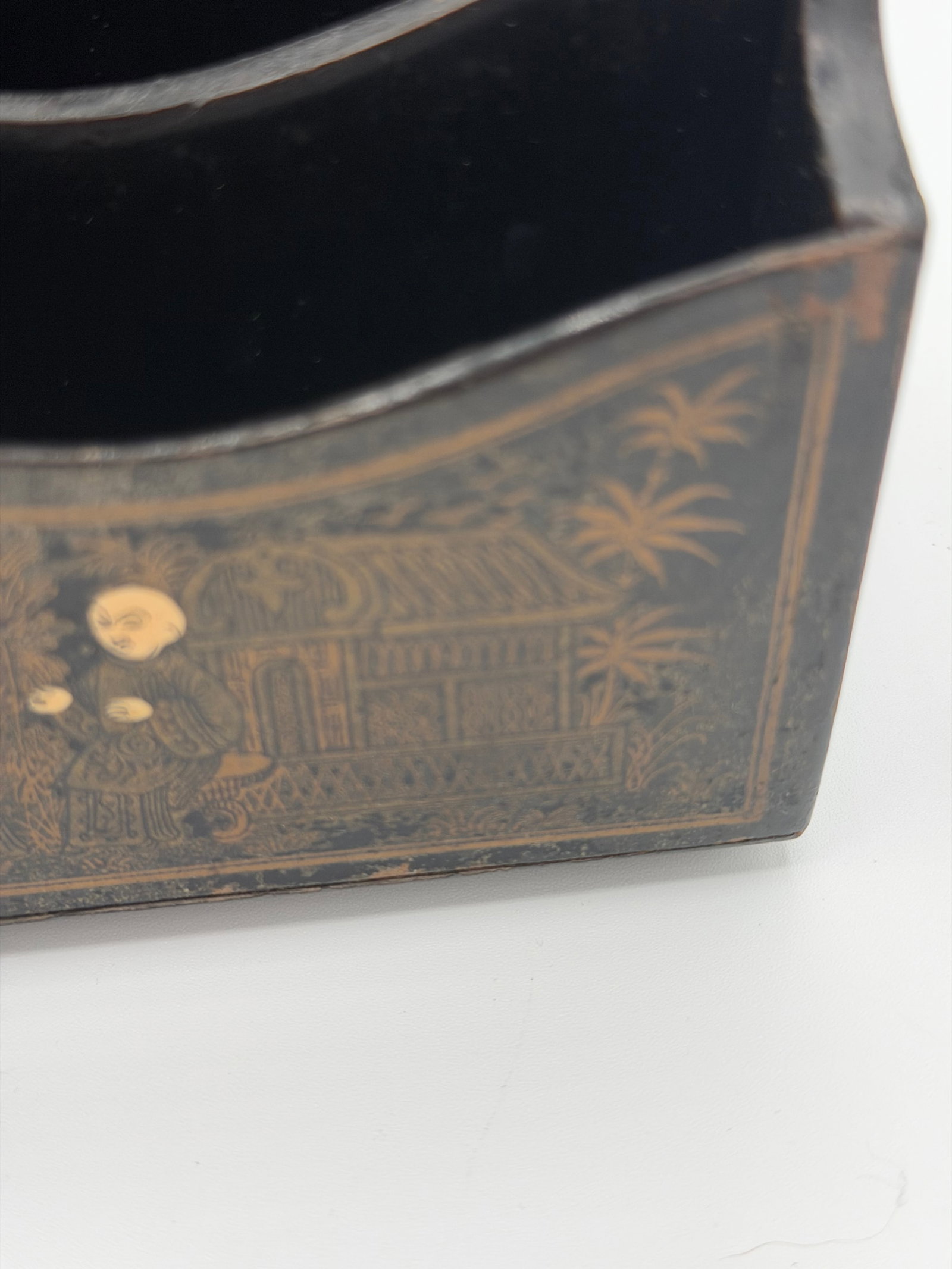 Late 19th Century Chinoiserie or Japanese Victorian Letter Holder or Wall Pocket Black Lacquer - 4