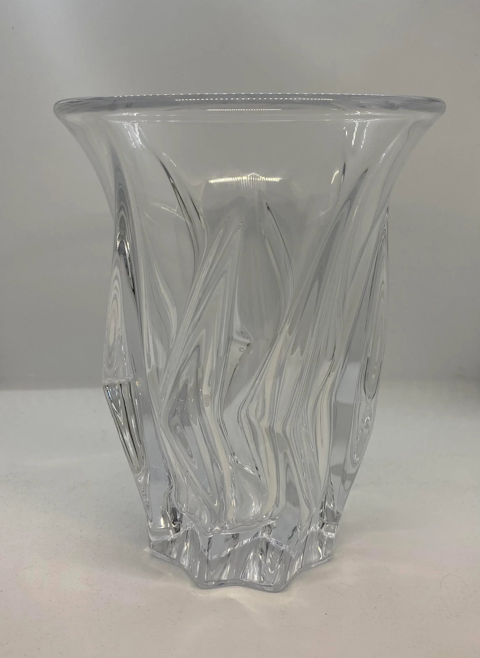 1960's Handblown Lead Crystal Vase by Vannes-Le-Chatel Glass-Crystalry in Ribbed Design - 10
