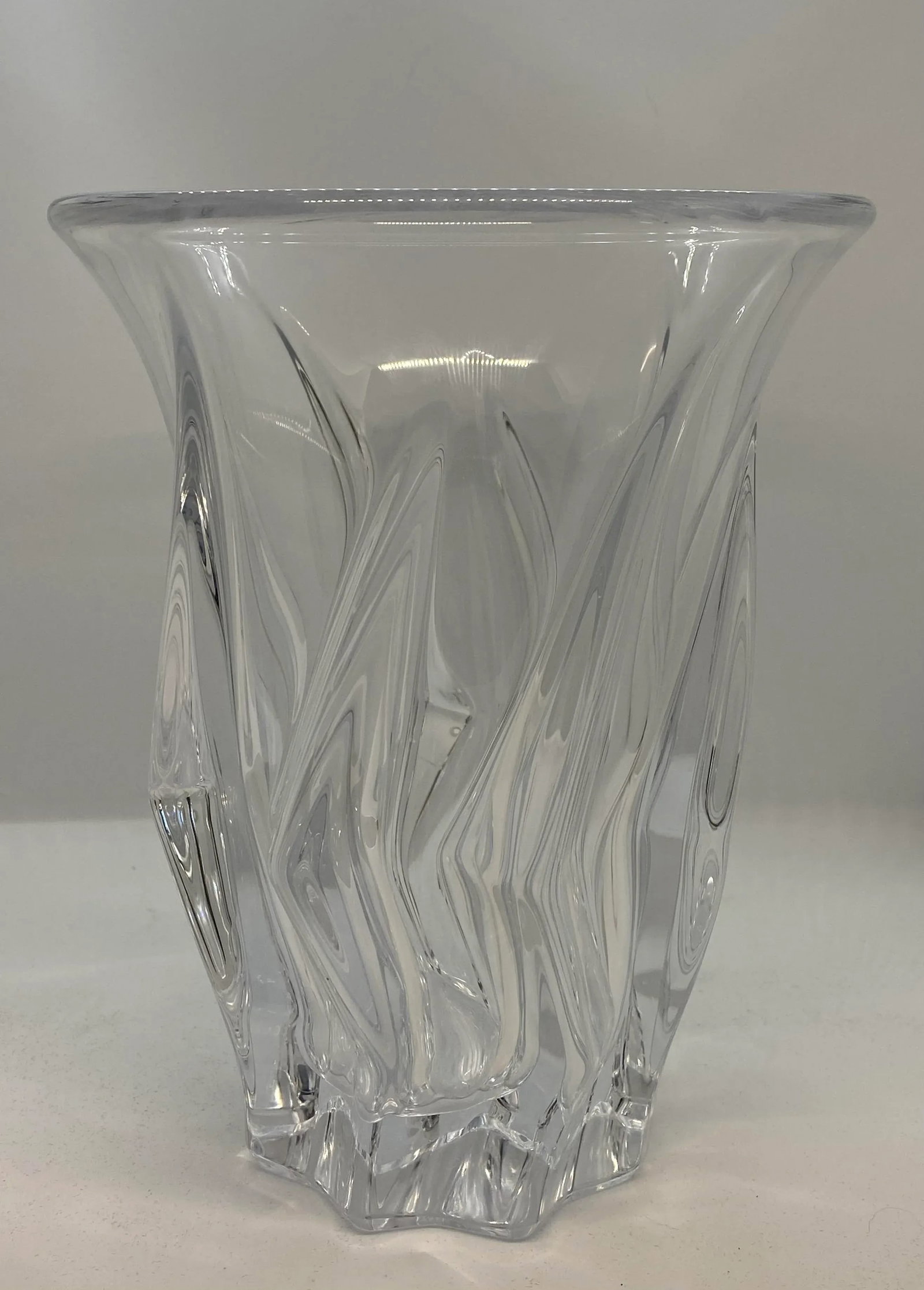 1960's Handblown Lead Crystal Vase by Vannes-Le-Chatel Glass-Crystalry in Ribbed Design - 2