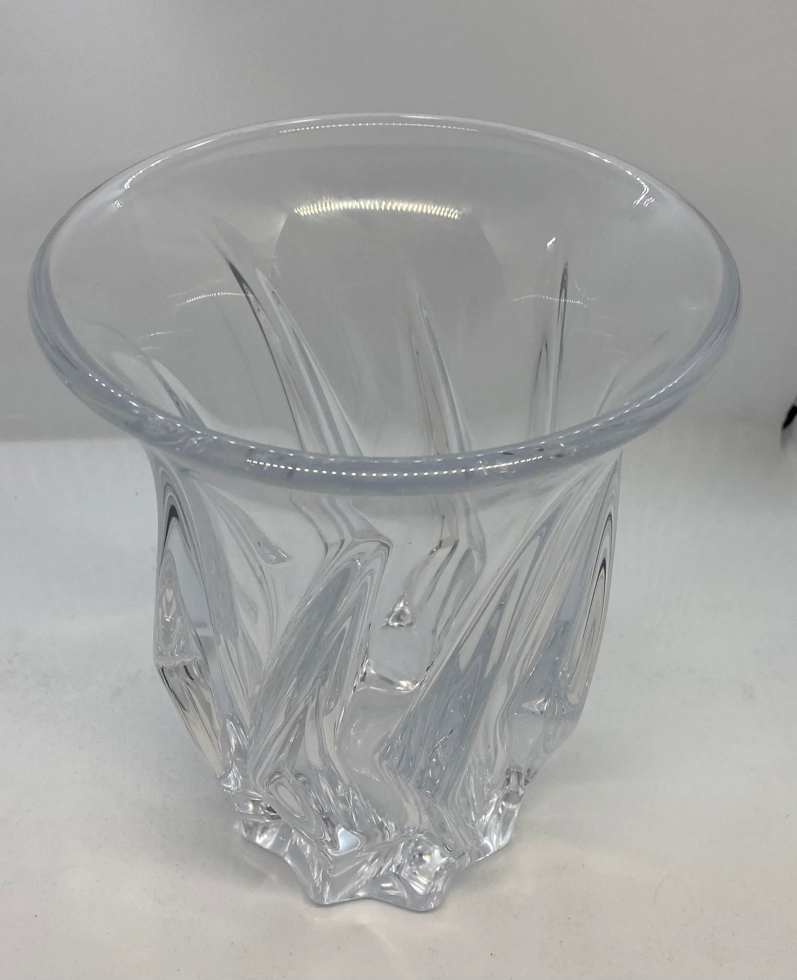 1960's Handblown Lead Crystal Vase by Vannes-Le-Chatel Glass-Crystalry in Ribbed Design - 3