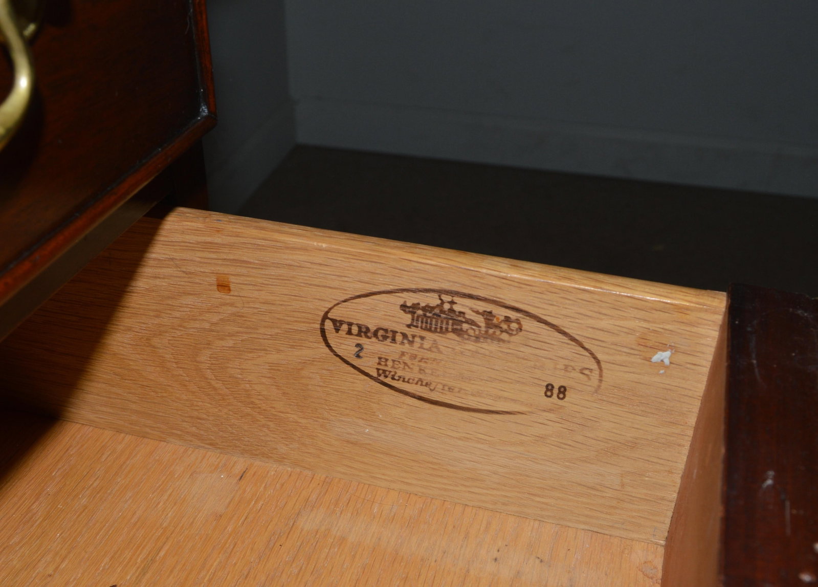 Late 20th Century Henkel Harris Mahogany Nightstand - 13